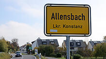(Archivbild) In Allensbach wird in der Nacht zum Samstag, 11. Oktober, ein junger Mann festgenommen.