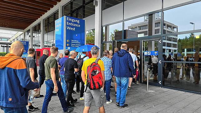 Bild 1: Ärger bei ZF und ein Riesen-Wels aus dem Bodensee: Das waren die wichtigsten Themen der Woche