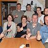 Frank und Meike Krißler (von links), Dirk Walter, Florian Scheer, Heike Schwarzwälder, Bettina und Frank Berger halten mit Claudia und ...