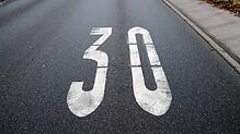 Tempo 30 in vielen Hauptstraßen und Ortsdurchfahrten? Laut den Empfehlungen im Zwischenbericht zum neuen Lärmaktionsplan könnte das ...