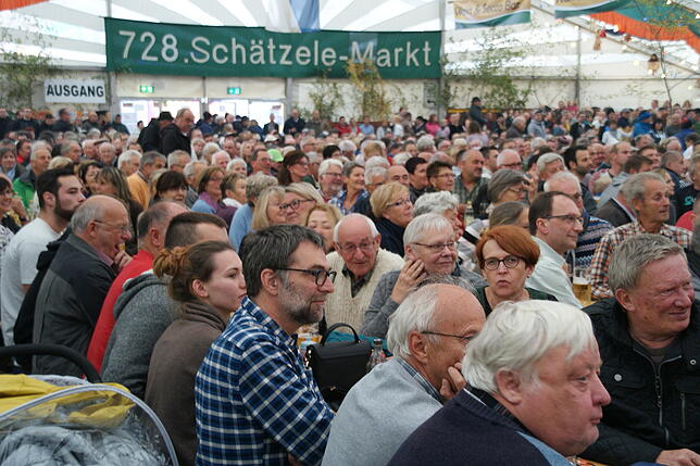 Bild 34: Bilder vom 728. Schätzele-Markt: Volksfestplatz, Food-Stände und Mittelstandskundgebung mit Jens Spahn