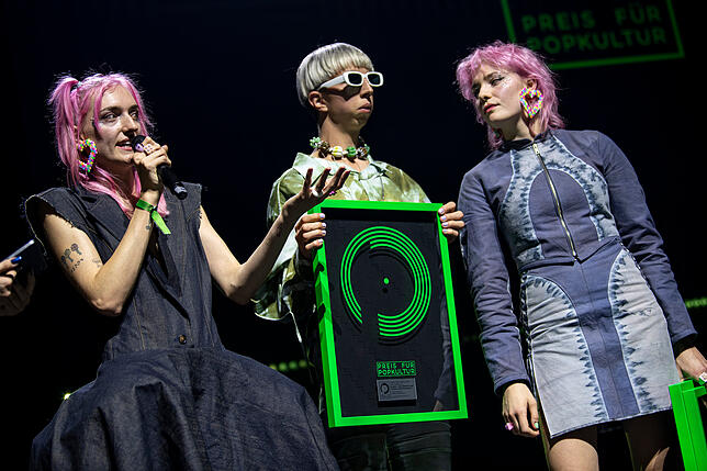 Die Band Blond bei der Verleihung des Preises für Popkultur.