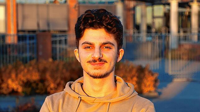 Khaled Badawi erfuhr von seiner Mutter von der Konstanzer Jugendvertretung. Mittlerweile ist der 18-Jährige der Vorstand und verleiht ...
