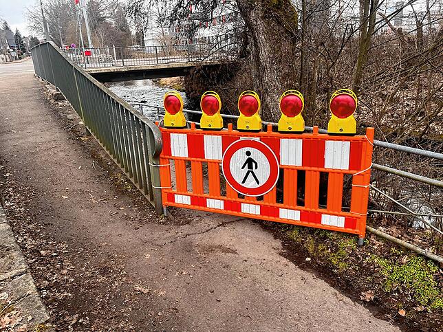 Straße auf, Unterführung zu: Die Brücke in der Peterzeller gehört zu den Top-Sanierungsfällen der Stadt.