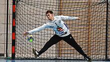 Torhüter Adrian Lehmann steht mit der HSG Konstanz II mit 8:0 Punkten an der Tabellenspitze der Handball-Oberliga.