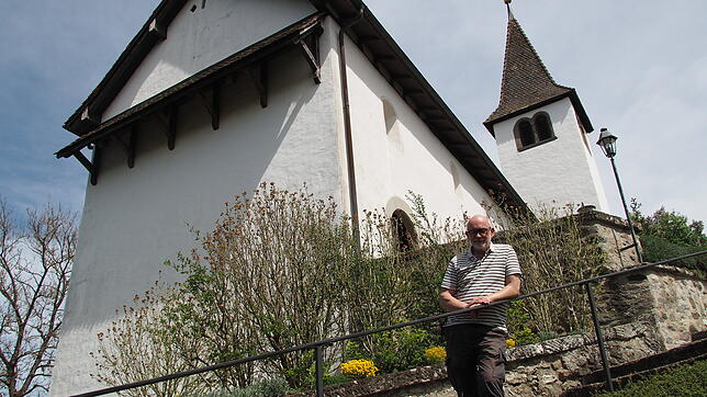 Der Gailinger Landarzt Michael Psczolla ist nicht nur Menschenfreund, sondern auch Freund der Bergkirche im benachbarten Büsingen. Hier ...