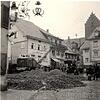 Aufgeräumt wird mit dem Bagger. Wo das Haus Lohner steht, verläuft heute die Stadtgrabenstraße.
