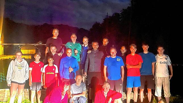 Der Radsportverein Schmitzingen pflegt gerne die Geselligkeit &ndash; sei es auf der Theaterbühne oder auf dem Sportplatz.