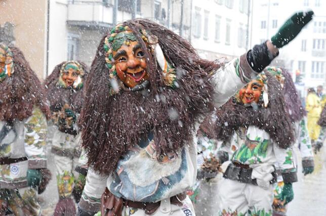 Bild 17: Bilder vom Narrensprung beim Ringtreffen des Alemannischen Narrenrings (Teil 4)
