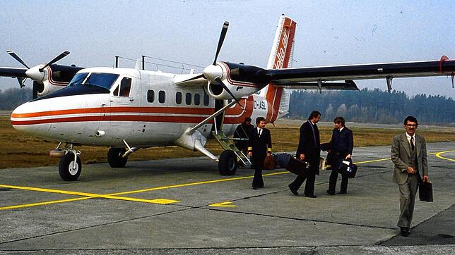 Mit einer De Havilland &bdquo;Twin Otter&ldquo; bedient die in Friedrichshafen gegründete Regionalfluggesellschaft Delta Air ab 1978 ab ...