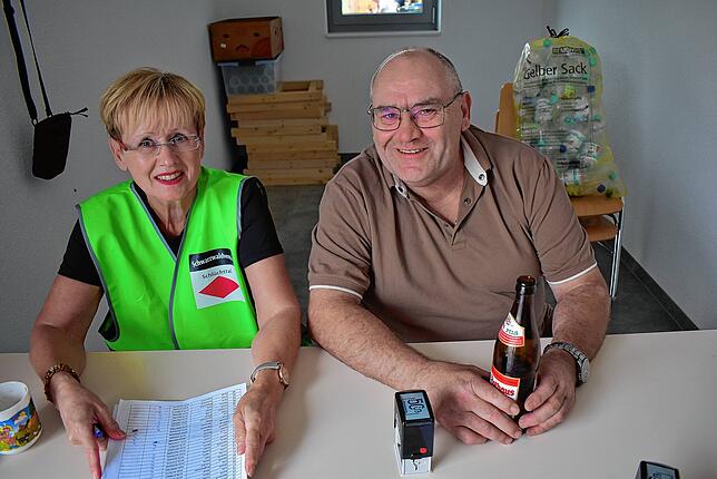 Helferinnen und Helfer an den Stationen: In Brenden warteten Christine Eckert, Otmar Bockstaller und Johanna Isele (nicht auf dem Foto) ...