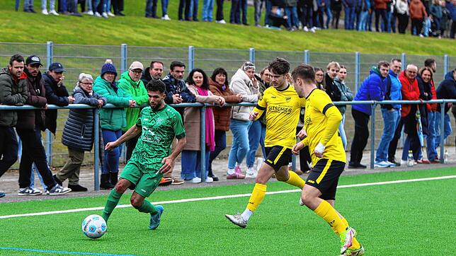Bild : Spannendes Remis im Linzgau-Spitzenspiel: Unsere Bilder der Partie SV Denkingen gegen TSV Aach-Linz