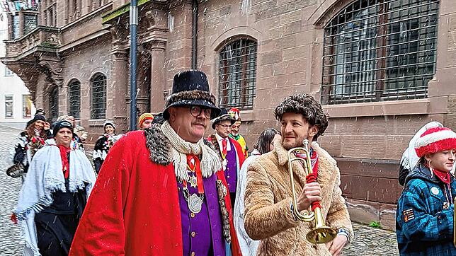 Bild : Meßkirch feiert Fasnet: Die besten Bilder vom Schmotzigen Dunnschdig