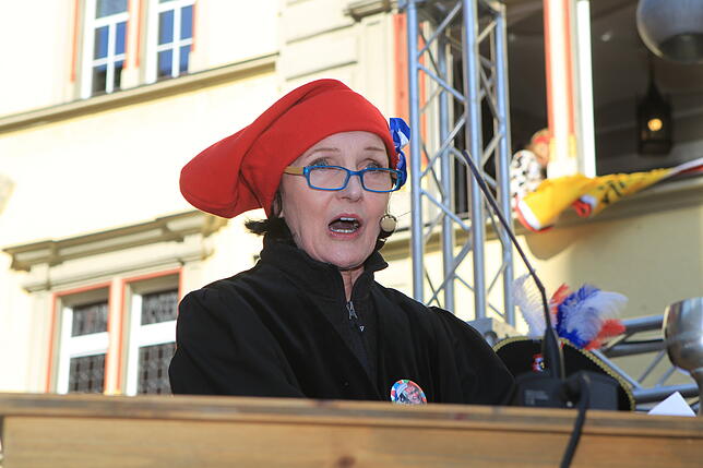 Verteidigerin Claudia Zähringer...