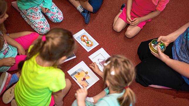 Hier spielen Kinder in der Kita Kopsbühl: Immer mehr Eltern sind unter Druck wegen eingeschränkter Öffnungszeiten. Bild: Haas