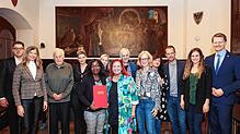 Der Ortsverein der SPD in Radolfzell hat den Verein Foodsharing für dessen Wirken mit dem SPD-Bürgerpreis ausgezeichnet. Auf dem Bild ...