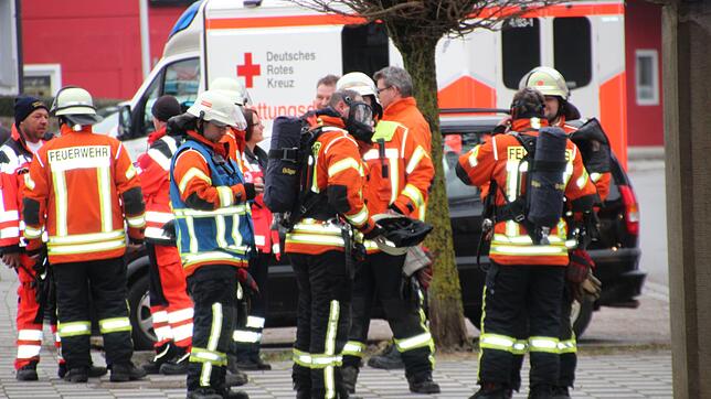 Ein Gasalarm im Haus Raff am Blumberger Marktplatz rief die Blumberger Feuerwehr am zweiten Weihnachtsfeiertag auf den Plan.