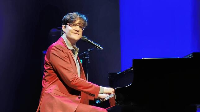 Bodo Wartke spielt in der ausverkauften Stadthalle Singen. Bild: Nicola Maria Reimer