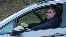 Georg Lang fährt seit 34 Jahren als Pendler täglich die Strecke von Stühlingen zur Arbeit nach Waldshut und zurück. Er kann aus ...