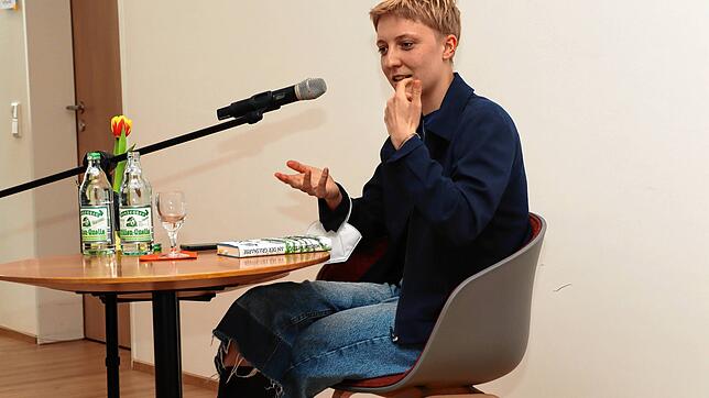 Mirjam Wittig liest im Treffpunkt Horizont im Rahmen der Erzählzeit ohne Grenzen erstmals aus ihrem Debütroman vor Publikum.