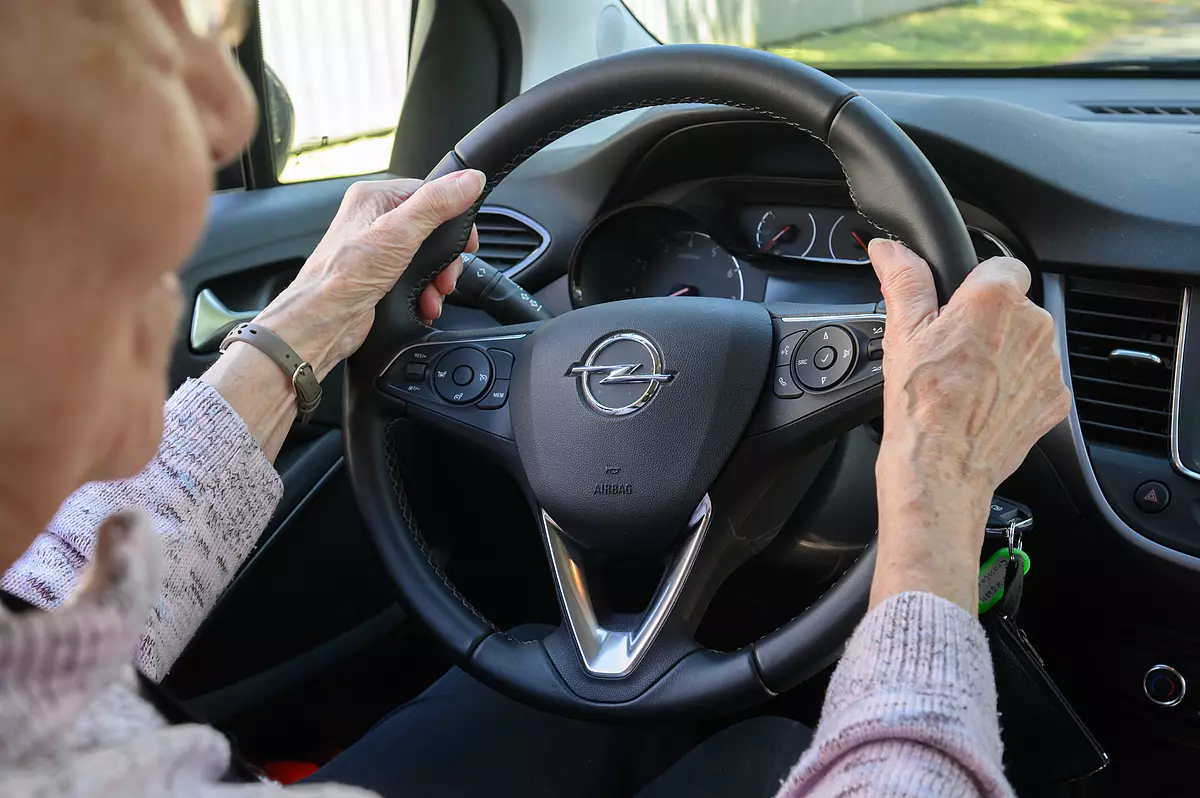Darf man mit einem Auge Autofahren? | SÜDKURIER