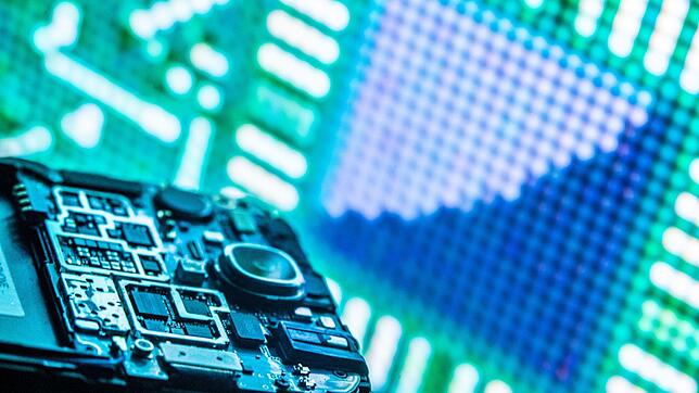 Computerchips und Halbleiter befinden sich in den meisten Geräten und Fahrzeugen. Wir stellen Ihnen die 10 größten Chiphersteller vor.