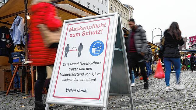 Wo es eng wird, herrscht Maskenpflicht. Doch was sagen Donaueschinger zu den aktuellen Lockdown-Regeln?