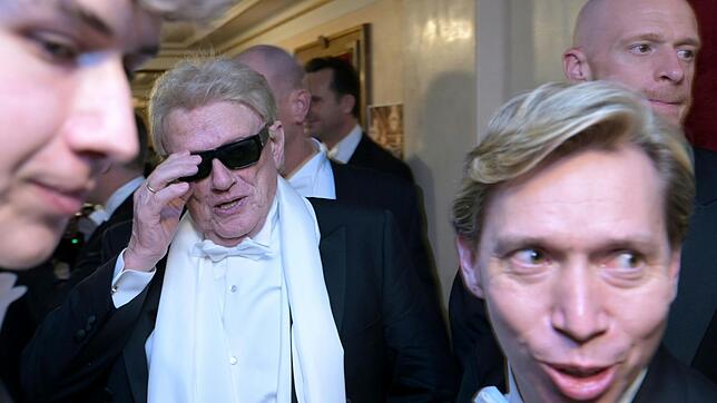 Berühmter Gast in der Wiener Staatsoper: Heino (wie gewohnt mit Sonnenbrille) will in diesem Jahr in den USA auftreten.