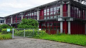 Für die Sanierung der „Roten Villa“ des Scheffelgymnasiums in Bad Säckingen sind 2,1 Millionen Euro veranschlagt – Kosten, an denen sich ...