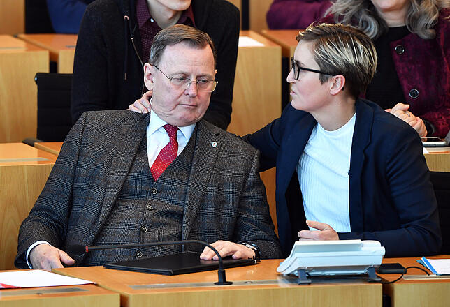 Bodo Ramelow (Die Linke), ehemaliger Ministerpräsident von Thüringen, und Susanne Hennig-Wellsow, Fraktionsvorsitzende Die Linke, sitzen ...