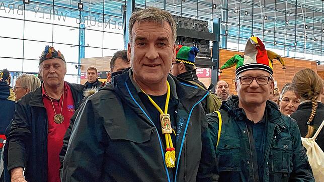 Bild : Die Stockacher Narren am Flughafen Berlin-Brandenburg