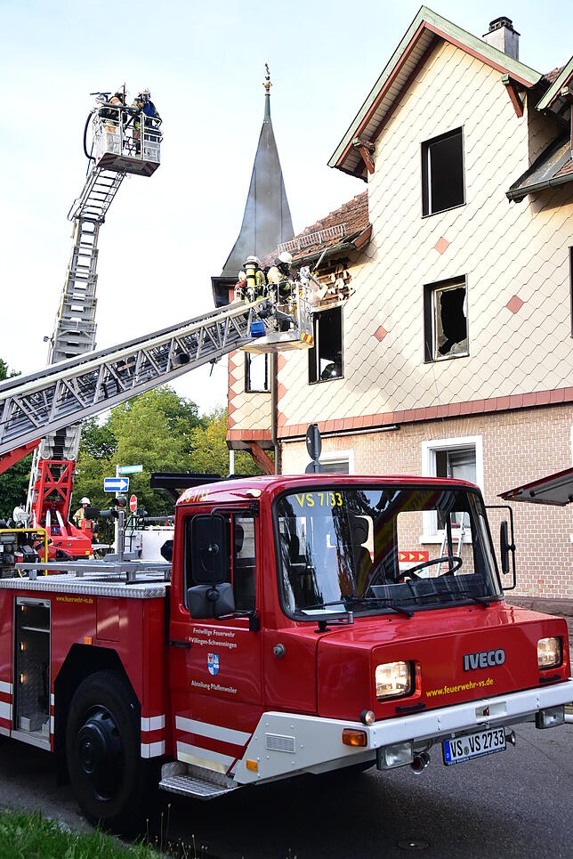 Bild 7: Bilder des ausbrennenden Weinhaus Schunk