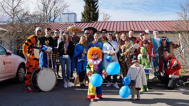 Bild : Bilder vom Kinderumzug- und Kinderball in Ludwigshafen
