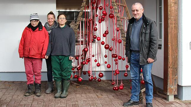 Das Team der Feldner Mühle hat sich in diesem Jahr besonders viel Mühe mit der Weihnachtsdekoration gegeben: Monika Hewer, Kathrin ...