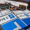 Die Blaue-Zone-Schilder fertig zum Abtransport auf den Pritschenwägen des Bauhofs. In der Markdorfer Händlerschaft wird eine Ausweitung ...