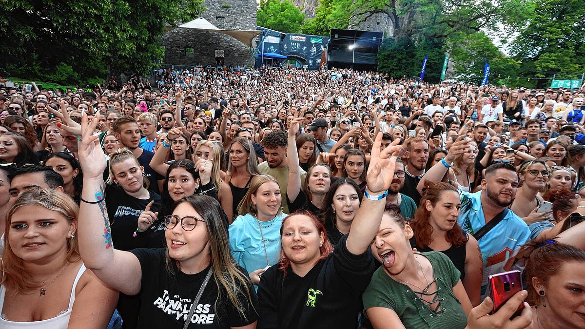 Die besten Bilder vom Bausa-Konzert auf dem Hohentwiel-Festival (Teil 1