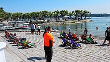 Bild : In der Nussschale durch den Konstanzer Trichter? Die Einbaum-Regatta lockt Besucher an (Teil 2)