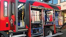 Das neue Feuerwehrfahrzeug konnte in Ibach in Form eines Demofahrzeugs eingehend besichtigt werden. Foto: Karin Steinebrunner