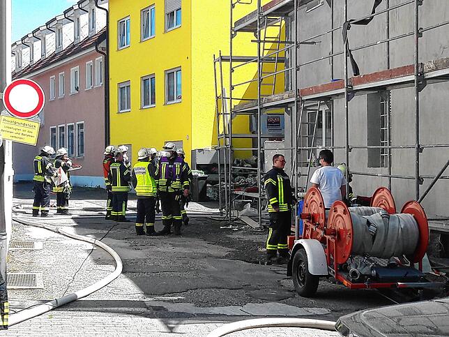 Bild 3: Brand in der ehemaligen Bäckerei Gleichauf: ein Verletzter und mehr als 250.000 Euro Schaden