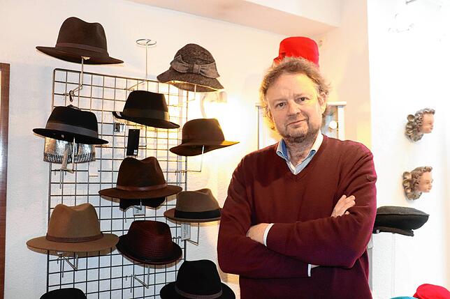 Ulrich Köberle, Betreiber der Überlinger Hut-Galerie: &bdquo;Für einen einzelnen ist der Aufwand bei einem Online-Shop einfach zu groß. ...