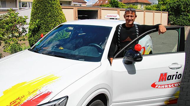 Fahrlehrer Mario Gallus wird es derzeit nicht langweilig: Durch die coronabedingte Zwangspause hat sich ein Stau an Fahrschülern ...