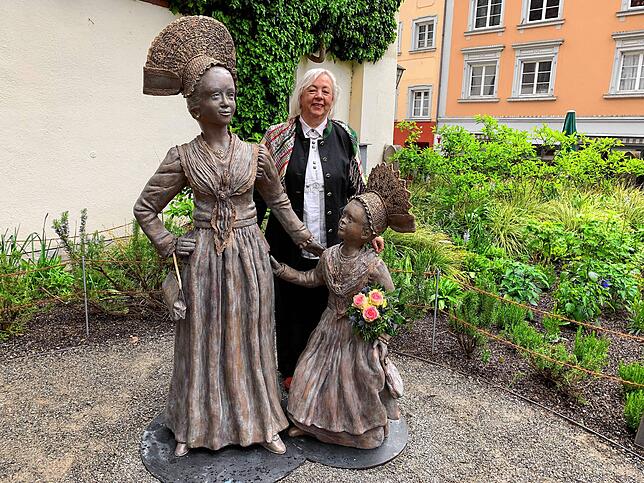 Künstlerin Daniela Einsdorf: Sie fertigte in vielen Arbeitsstunden die Statue.