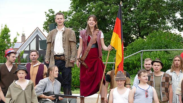Im Stück &bdquo;Stetten &ndash; dem Himmel so nah&ldquo; spielt Annika Gscheidle die Revolutionärin Dohlen-Anna, die zusammen mit ...