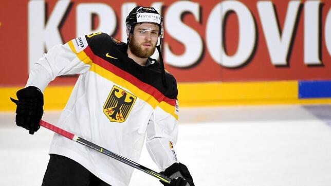 Der Superstar auf dem Weg zurück zur Spielerbank: Leon Draisaitl feierte einen sehr gelungenen Einstand bei der Weltmeisterschaft in ...
