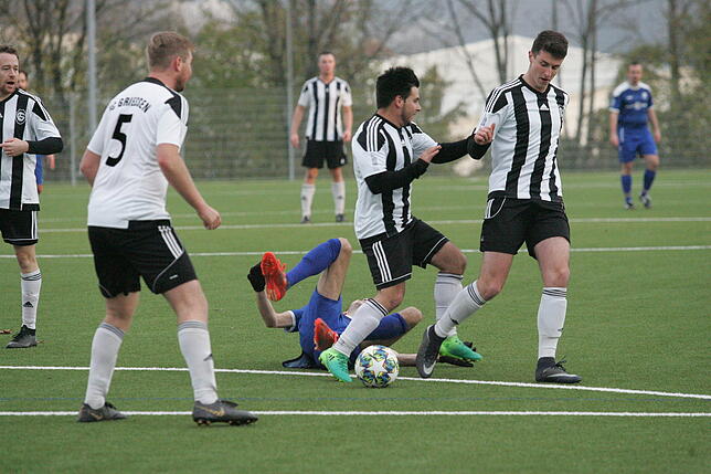 Bild 1: SV Albbruck verliert gegen den FC Grießen mit 0:2 &ndash; wir haben die Bilder!