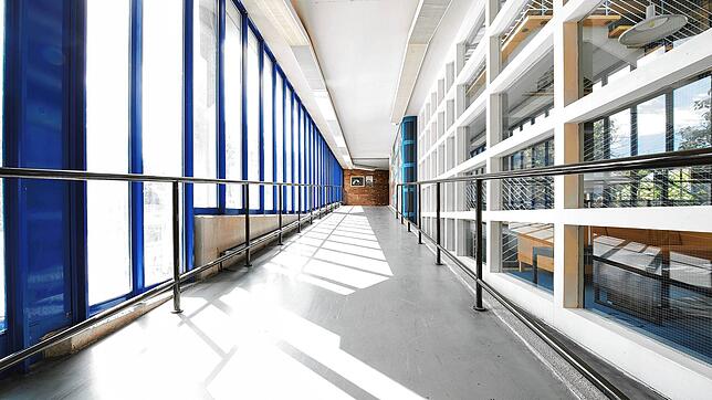 Leere Gänge in der Universität Konstanz zur Zeit des digitalen Sommersemesters 2020. Dazu soll es nach Möglichkeit nicht wieder kommen.
