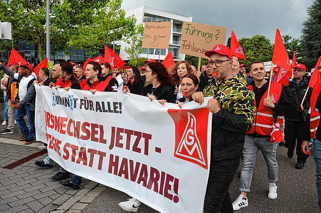 Die ZF-Belegschaft protestiert am 29. Juli gegen den Kurs des Vorstands.