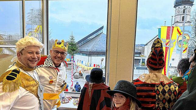 Bild : Fasnacht 2025 in Friedrichshafen: Rathaussturm & Schulbefreiung in eindrucksvollen Bildern!