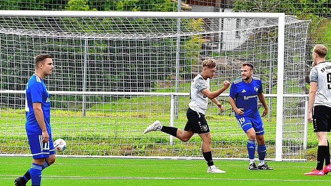 Zu früh gejubelt: Brooklyn Lehmann vom SV Buch hat es mit seinem Tor zum 1:0 gegen die SV Mettingen/Krenkingen trotz der 2:6-Pleite in ...