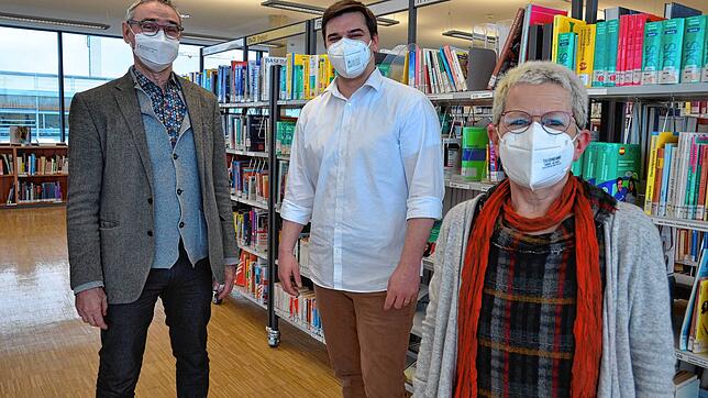 Joachim Dorn, Uwe Anderhold und Kornelia Schaub gehören zur Jury des neuen Schülerschreibwettbewerbs am BZM-Gymnasium.